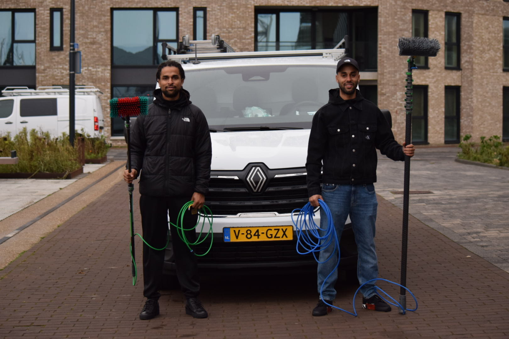 Roelis Cleaning Wij houden Zeeland Schoon! - Gevel en dakreiniging roelis cleaning uw gevelreiniging specialsit